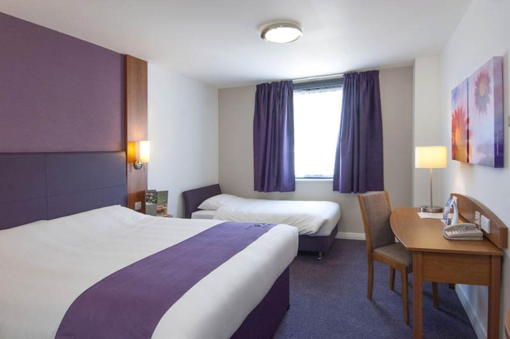 Premier Inn Dundee - Monifieth الغرفة الصورة